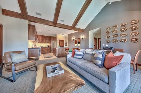 Enjoy cozy conversations in this comfortable seating area, complete with plush sofas, tasteful decor, and a warm ambiance.