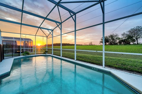 Davenport Vacation Rental | 6BR | 4BA | Half Step Required | 2,514 Sq Ft