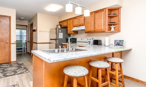 Kitchen with Eat-In Seating