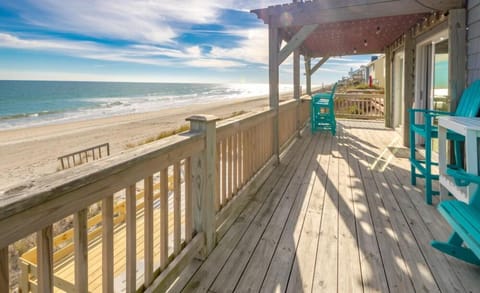 Large Oceanfront Deck