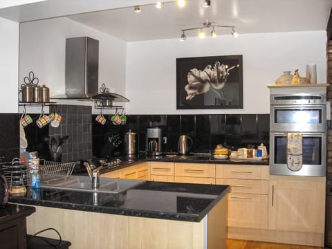 Kitchen | Holly-Garth, Helmsley