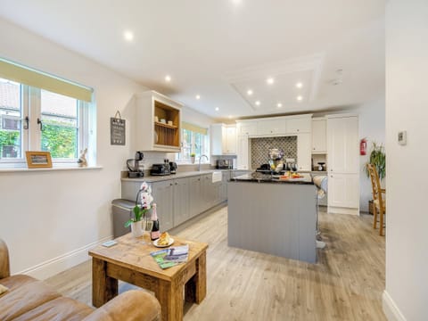 Kitchen | Heather View Lodge, Rosedale East, near Pickering