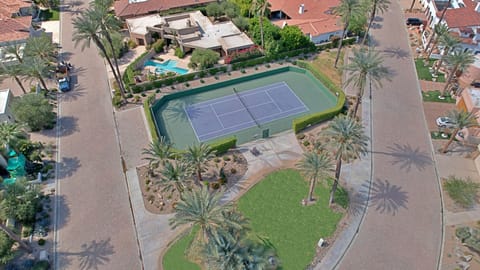 Private Community Tennis Court