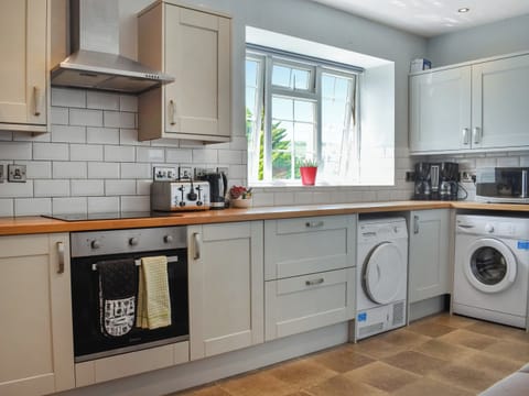 Kitchen | Pengarreg Fawr - Pengarreg Farm, Llanilar, near Aberystwyth