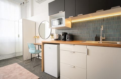 Functional kitchen for light cooking