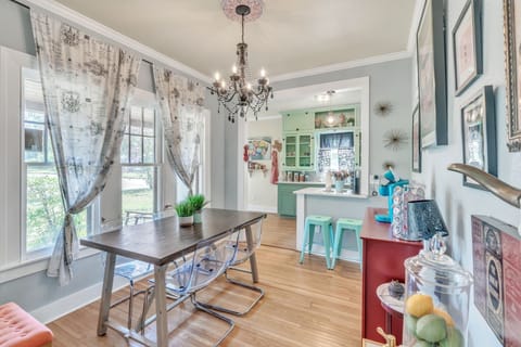 Architecture, Building, Dining Room, Dining Table, Furniture