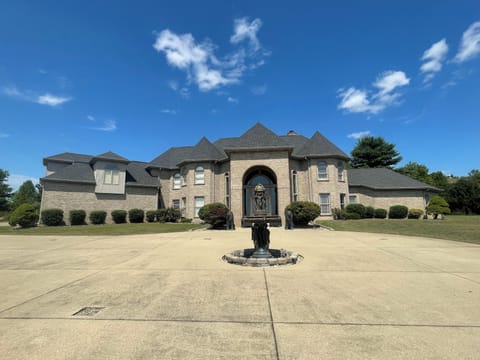 Front view from circular drive.