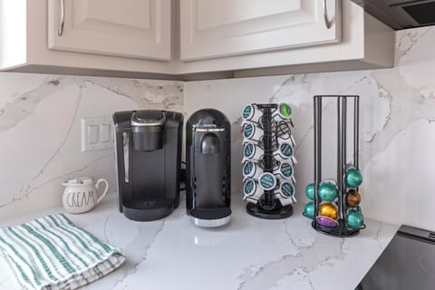 [Kitchen]
☞ We offer our guests 3 types of coffee machines! Keurig, Nespresso, and Drip