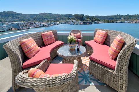 Sky Deck Facing the Lagoon