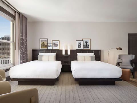 Unit with 2 Queen size beds. Exact unit will be assigned upon arrival. Views, colors and decor may vary.