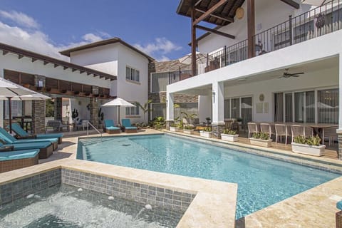 Private pool