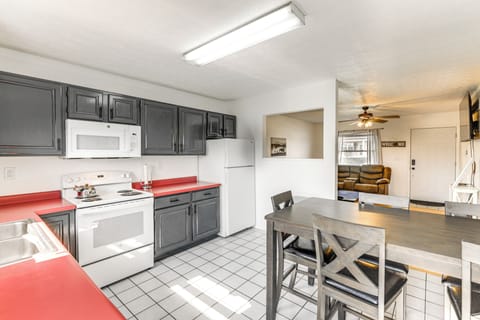 Kitchen | Keurig & Drip Coffee Makers | Toaster | Cooking Basics