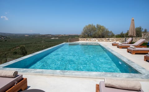 Experience an oasis with breathtaking views and exquisite architectural design.