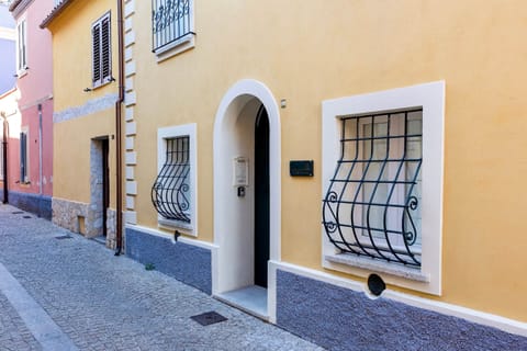 Building Facade of Cavour 41