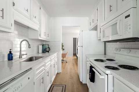 Recently Renovated with Patio! | Baytree Quarters