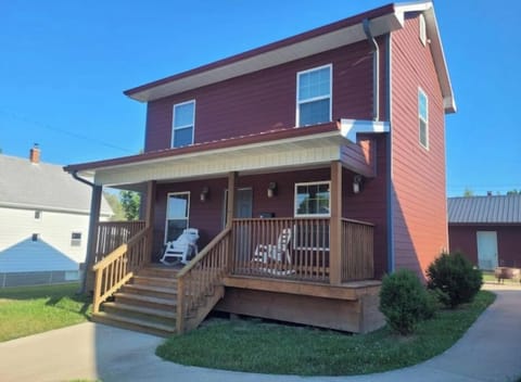 Front of house on East 3rd