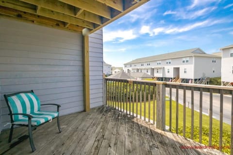 1st Floor Covered Deck off Living Room