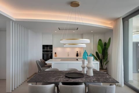 06e6b194-4aa9-4e2e-b96b-f5e37868c3b7