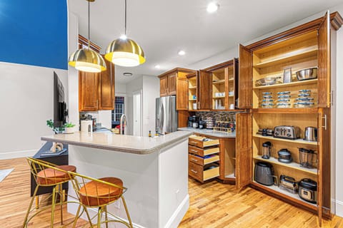 Cook in style with our fully equipped, modern kitchen.