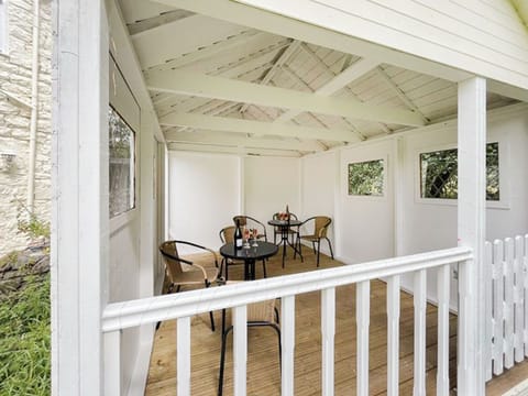 Decking | The Gate House, Creigiog Mill, Llanarmon-Yn-Ial