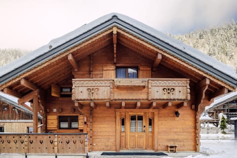 Le Chalet Cosy at the foot of the Ardent cable car in Montriond. 