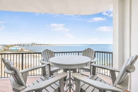 Balcony overlooking the Perdido Pass and the Gulf