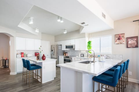 Indoors, Kitchen, Architecture, Building, Dining Room