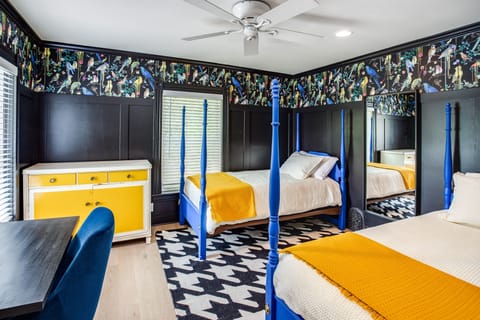 Bed, Bedroom, Furniture, Indoors, Home Decor