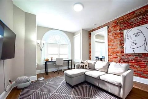 Home Decor, Architecture, Building, Furniture, Indoors