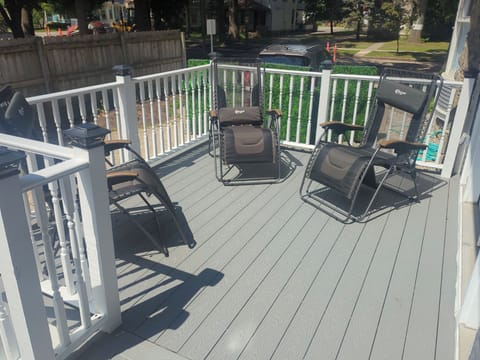 Deck chairs for your use