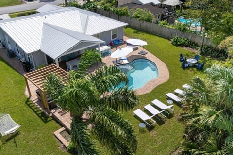 Aerial view of Sun & Salt Retreat with private heated saltwater pool in Jacksonville Beach
