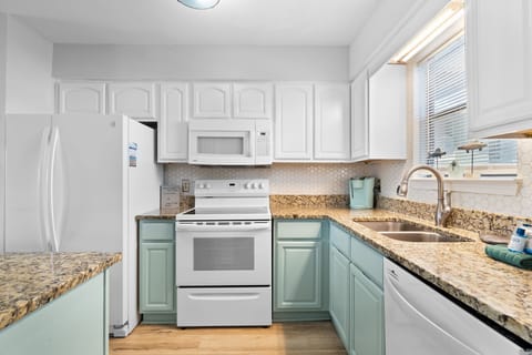 Fully equipped kitchen