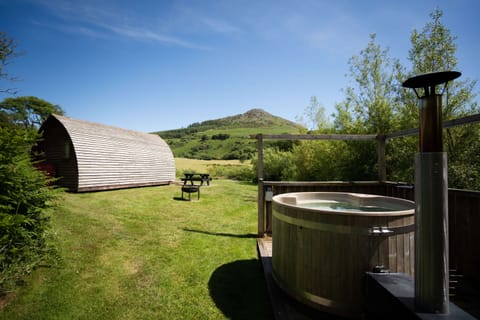 Hot Tub / whirlpool bath (Outdoor)