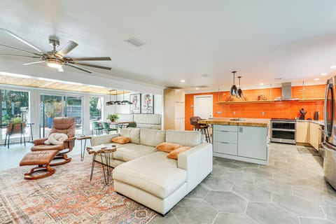 Cape Coral Vacation Rental | 2BR | 2BA | Step-Free Access | 1,400 Sq Ft