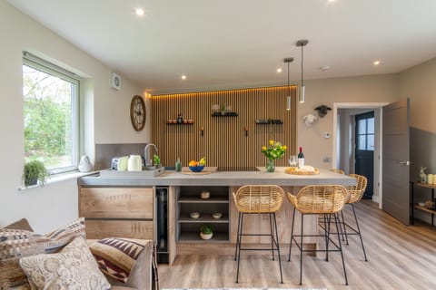 Living Room / Lounge