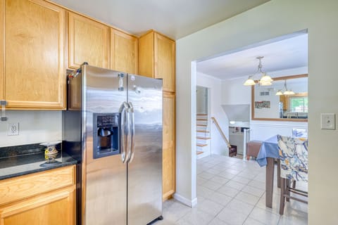 Stainless steel fridge with icemaker