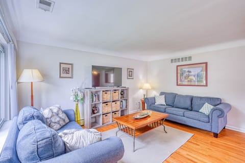 Living room with TV, books, games