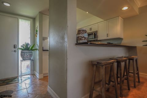 Breakfast Bar is the perfect spot to make your plans for your day at the beach