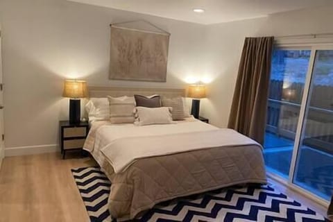 Primary Bedroom - KING BED