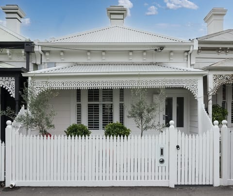 FRONT: Behind this charming Victorian façade is a totally restored two bedroom home with original features. Great house, brilliant location. Just moments from the beach and shops.