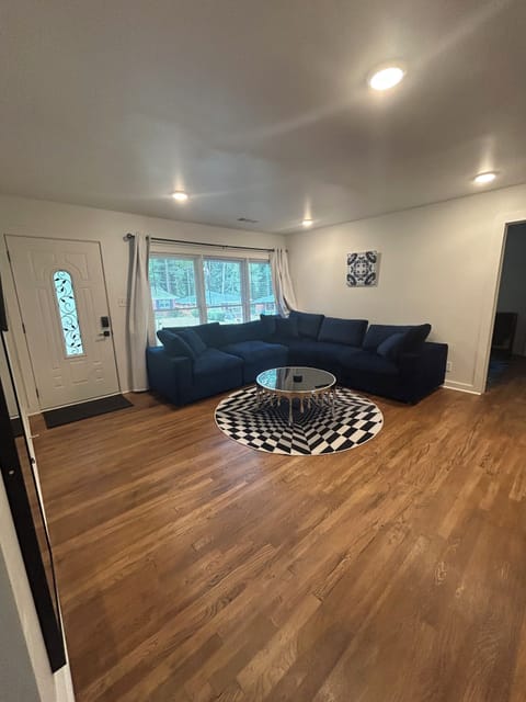 Upstairs Living Room 