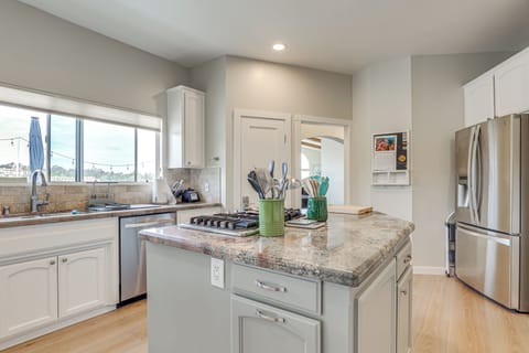 Kitchen | 1st Floor | Dishwasher | Keurig Coffee Maker | Cooking Basics