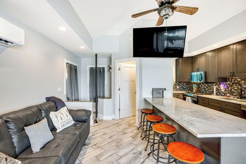 Breakfast Bar | Main Level | Dishware/Flatware