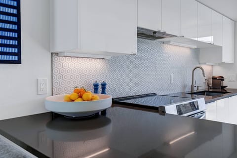 Kitchen Stove + Sink