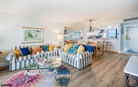 Comfortable Accommodations at The Palms of Bay Beach 4E