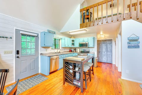 Kitchen | Refrigerator | 1st Floor