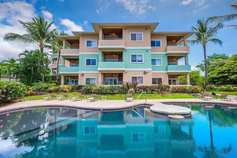 Beach Villas At Kahalu’u. 