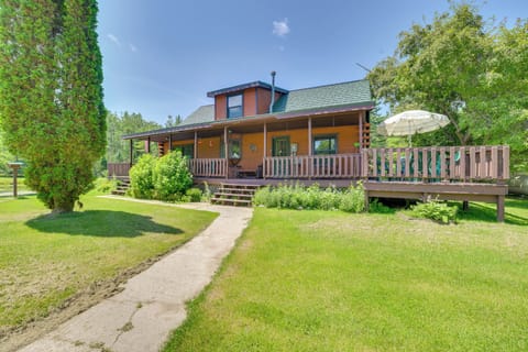 Mio Vacation Rental | 3BR | 2BA | 2,300 Sq Ft | Stairs to Enter