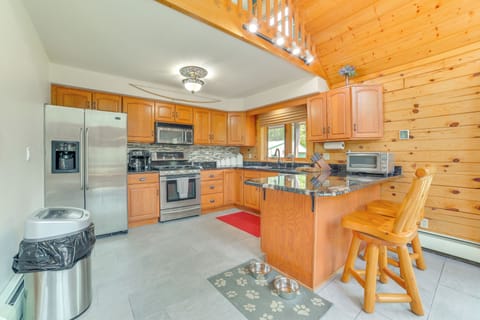 Kitchen | Cooking Basics | Blender | Crockpot | 1st Floor