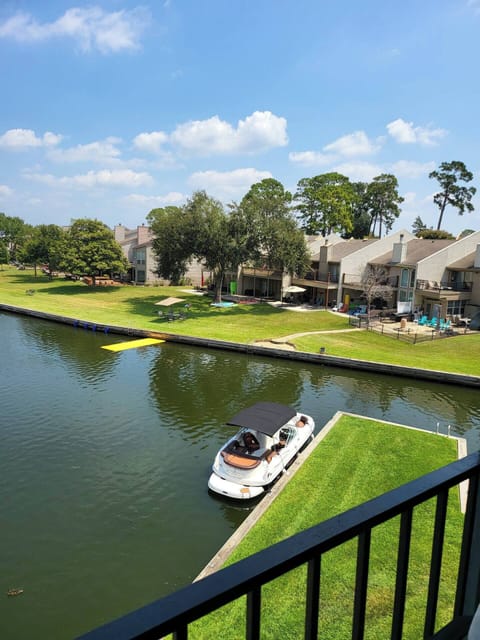 Your boat can be tied up right in front of the condo.